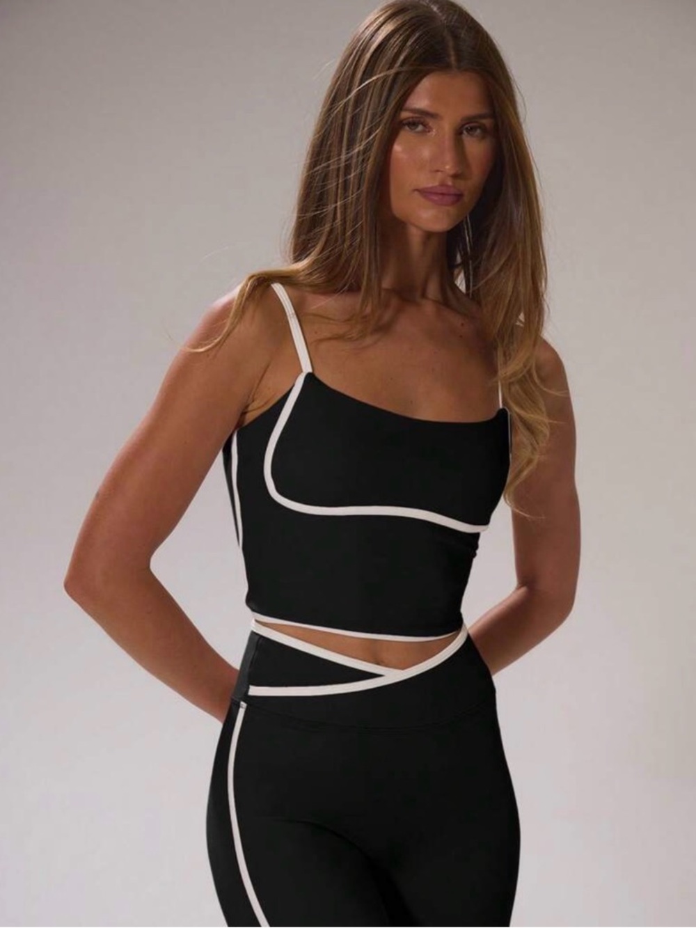 Set - Picture 2 of 4